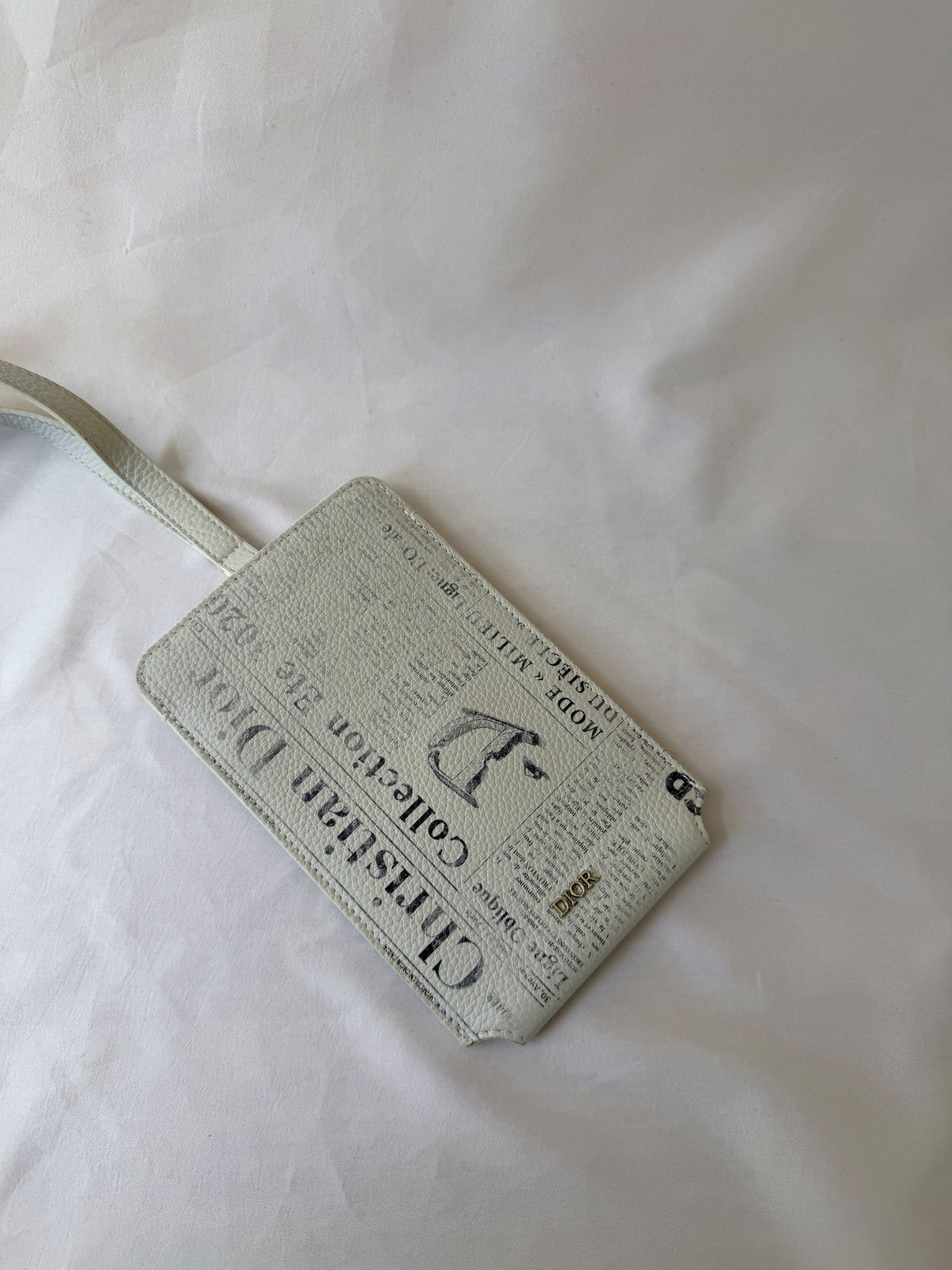 Christian Dior x Daniel Arsham Phone Holder – view 3