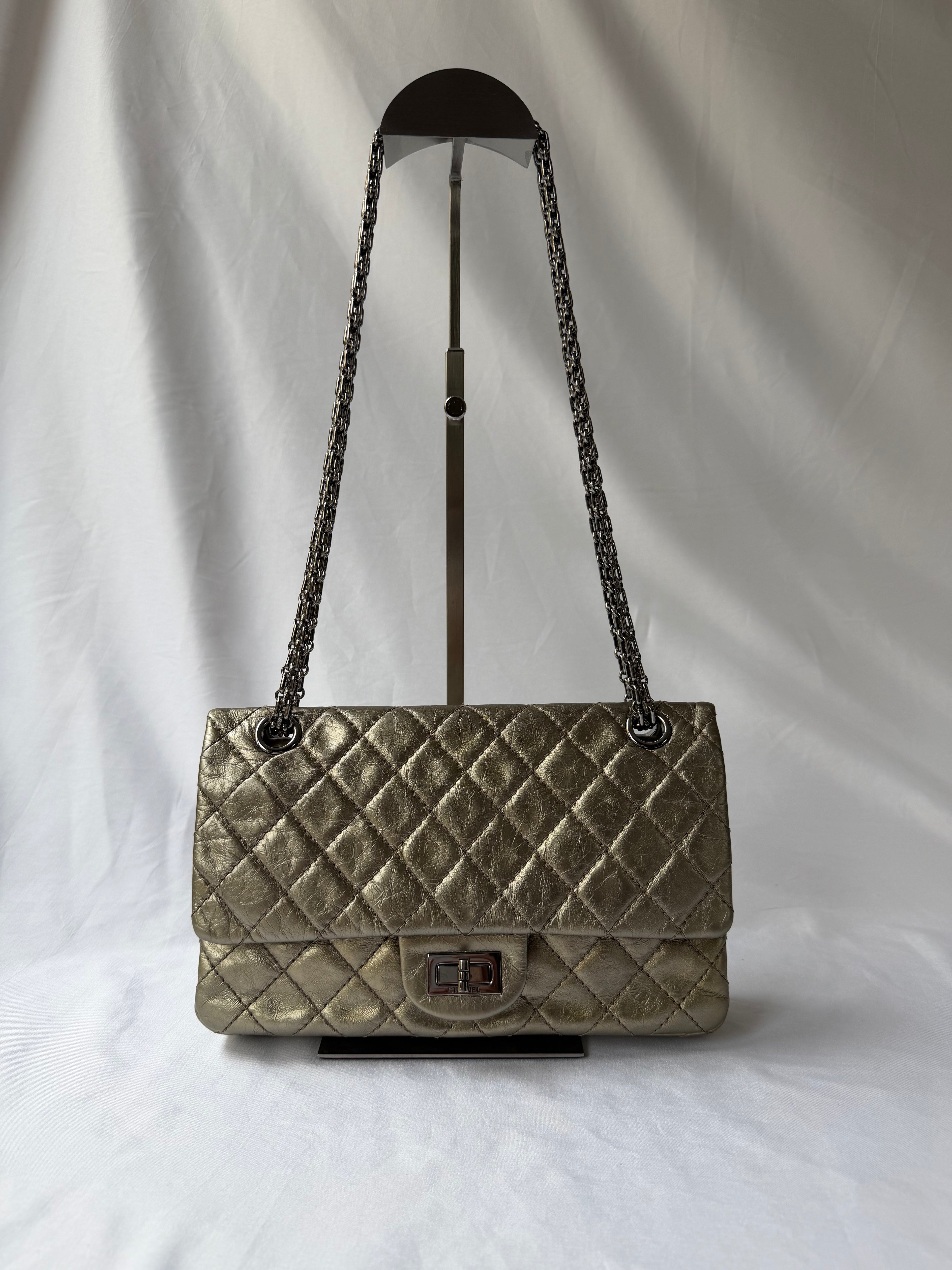 Chanel 2.55 Reissue Double Flap Bag Medium in Metallic Gold/Champagne Calfskin