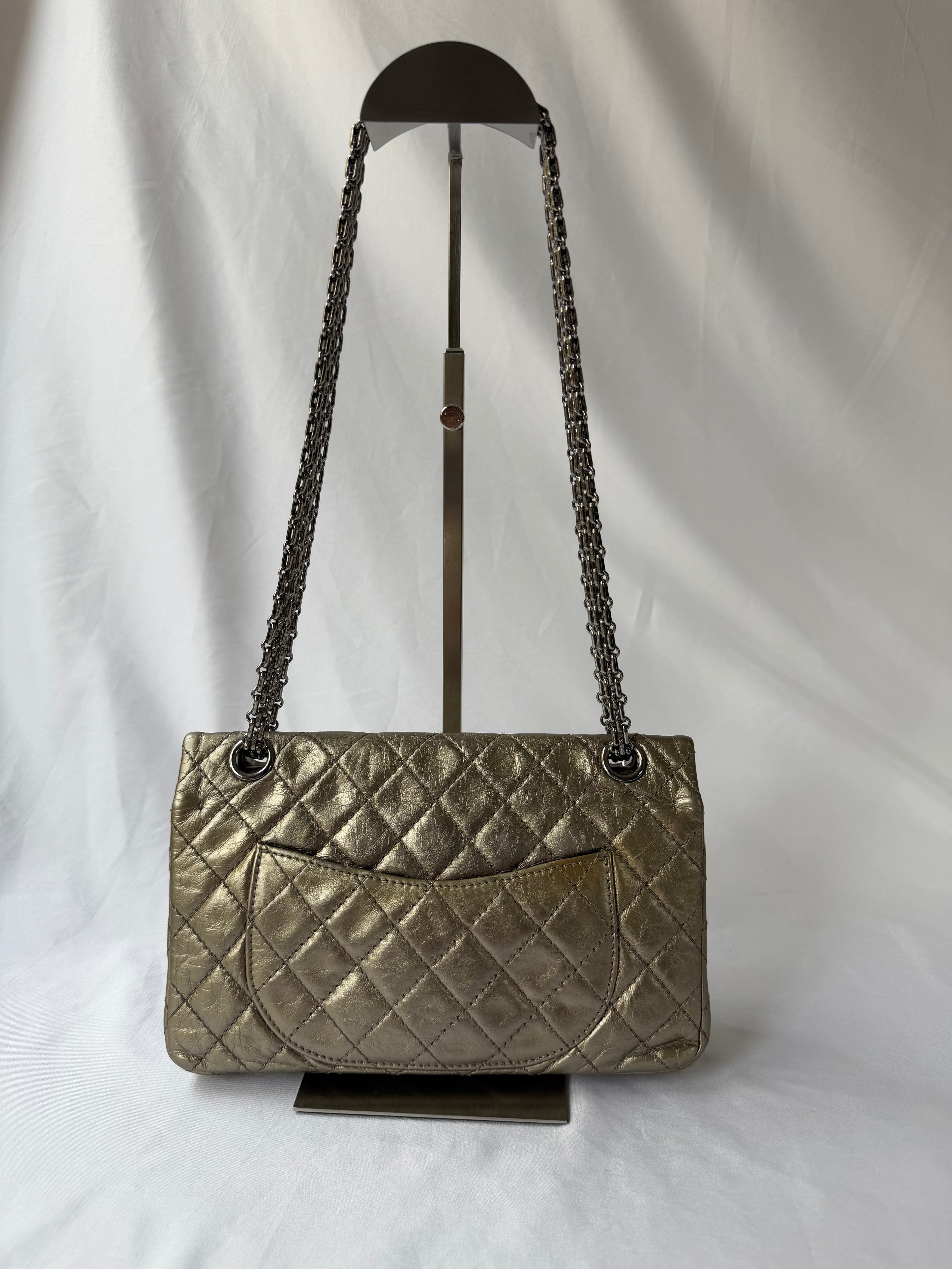 Chanel 2.55 Reissue Double Flap Bag Medium in Metallic Gold/Champagne Calfskin