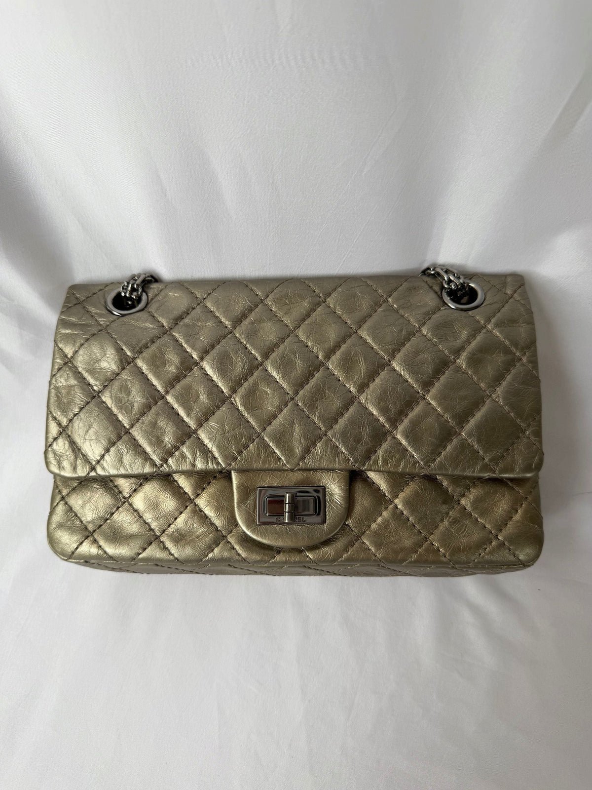 Chanel 2.55 Reissue Double Flap Bag Medium – view 7