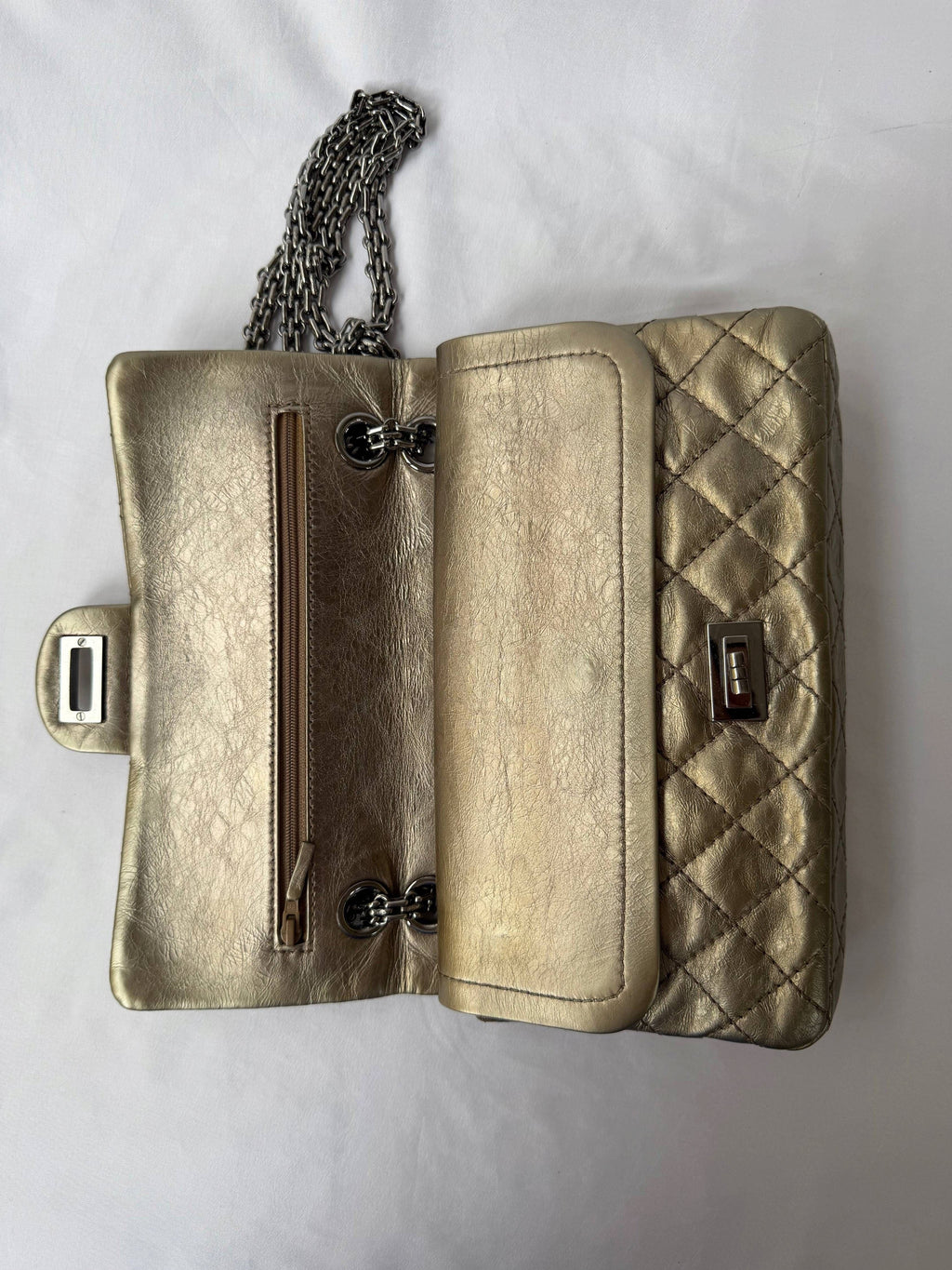 Chanel 2.55 Reissue Double Flap Bag Medium – view 12