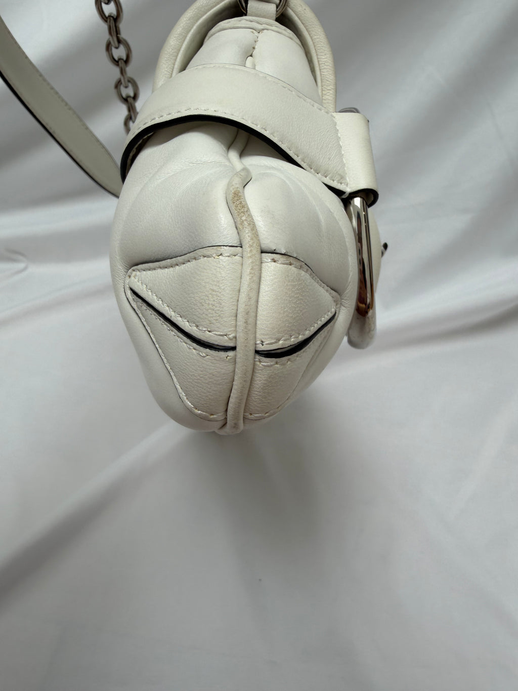 Gucci Horsebit 1955 Shoulder Bag in White – view 8