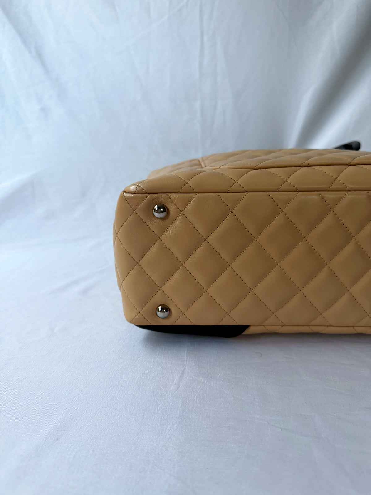 Chanel Cambon Bowler Beige/Camel – view 7